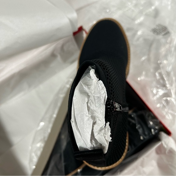 Vaneli -Women's Marina Knit Lifestyle Black Stretch Knit Booties -Size 9.5 W (D) - Picture 6 of 9